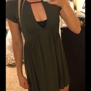 La hearts green dress